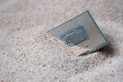 Not the cloud, not the algorithm: the multiverse is the Silicon
